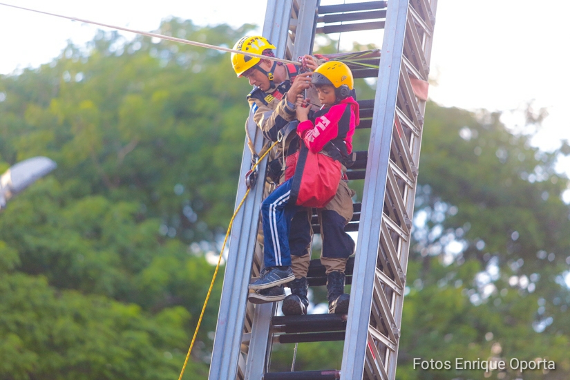 BOMBEROS